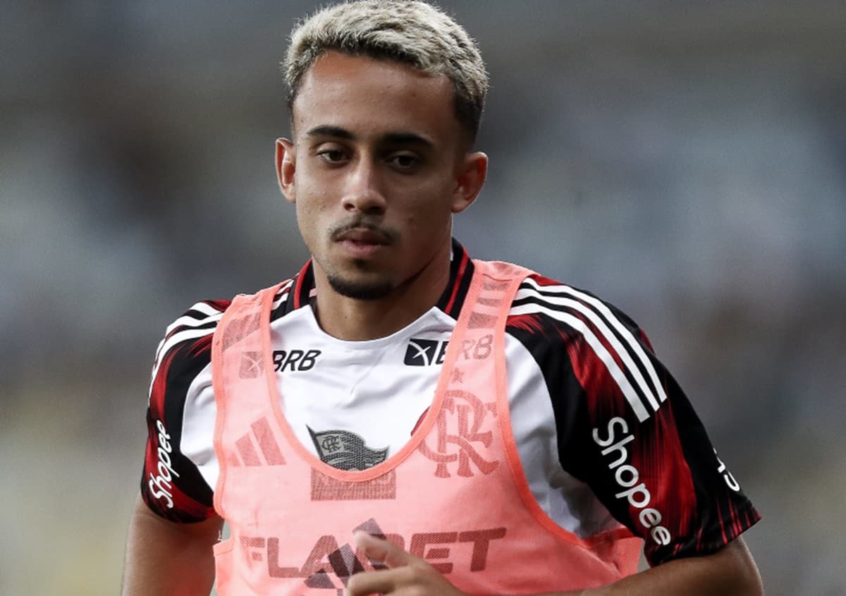 matheus gonçalves em jogo do flamengo contra vasco