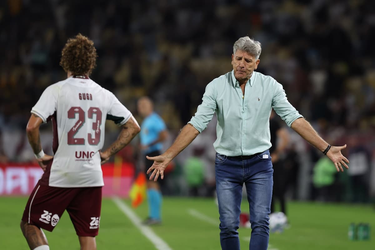 Renato Gaúcho reclama de lance do Fluminense contra o Flamengo