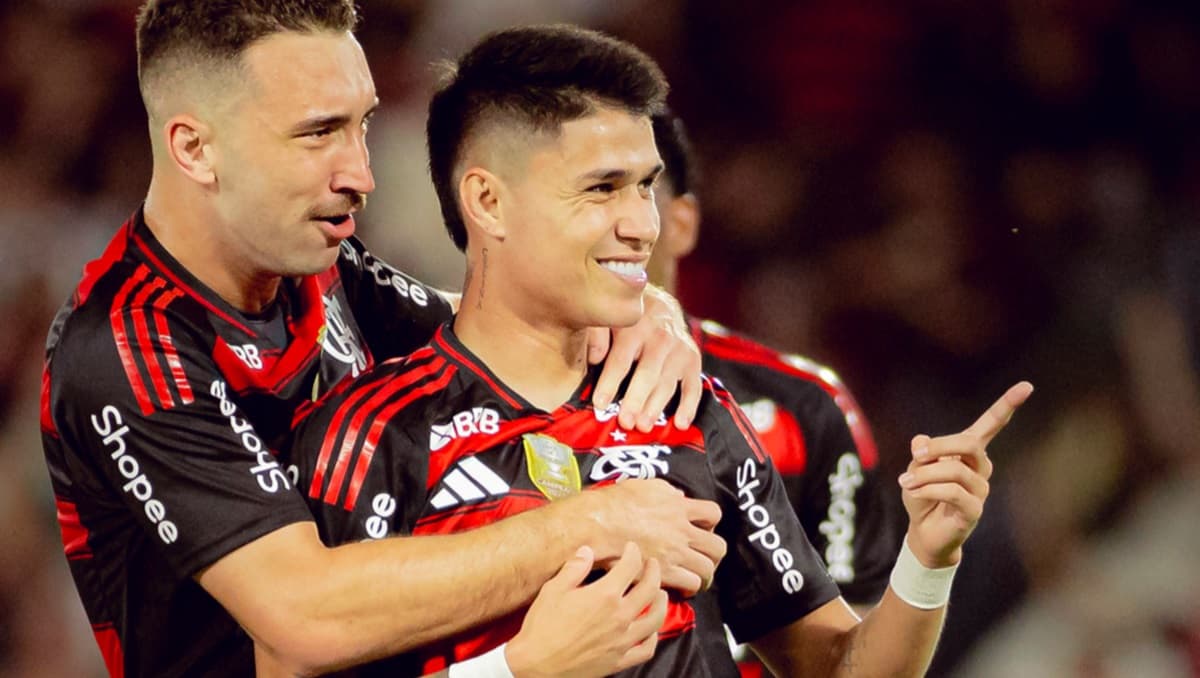 luiz araújo comemora gol pelo flamengo contra o são paulo