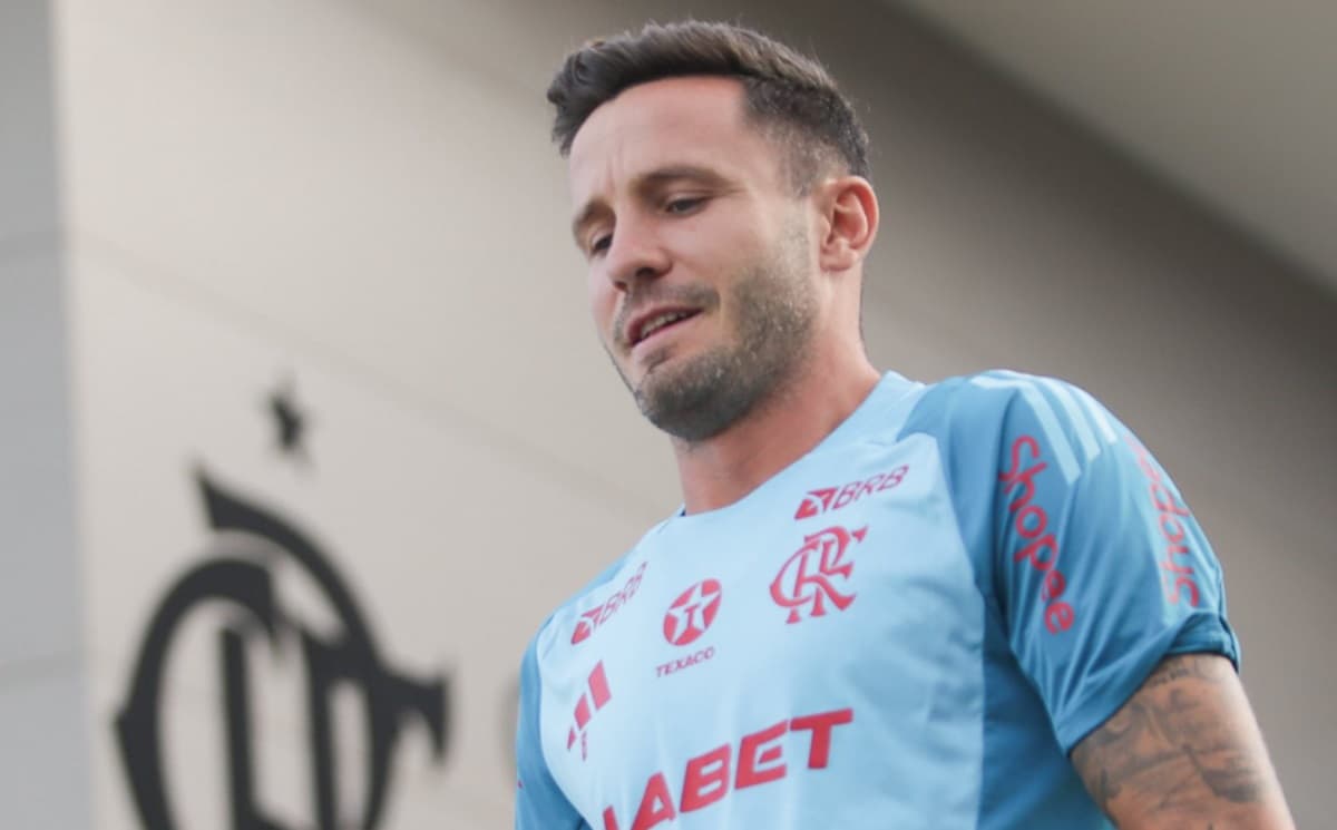 saúl em treino do flamengo no ninho do urubu