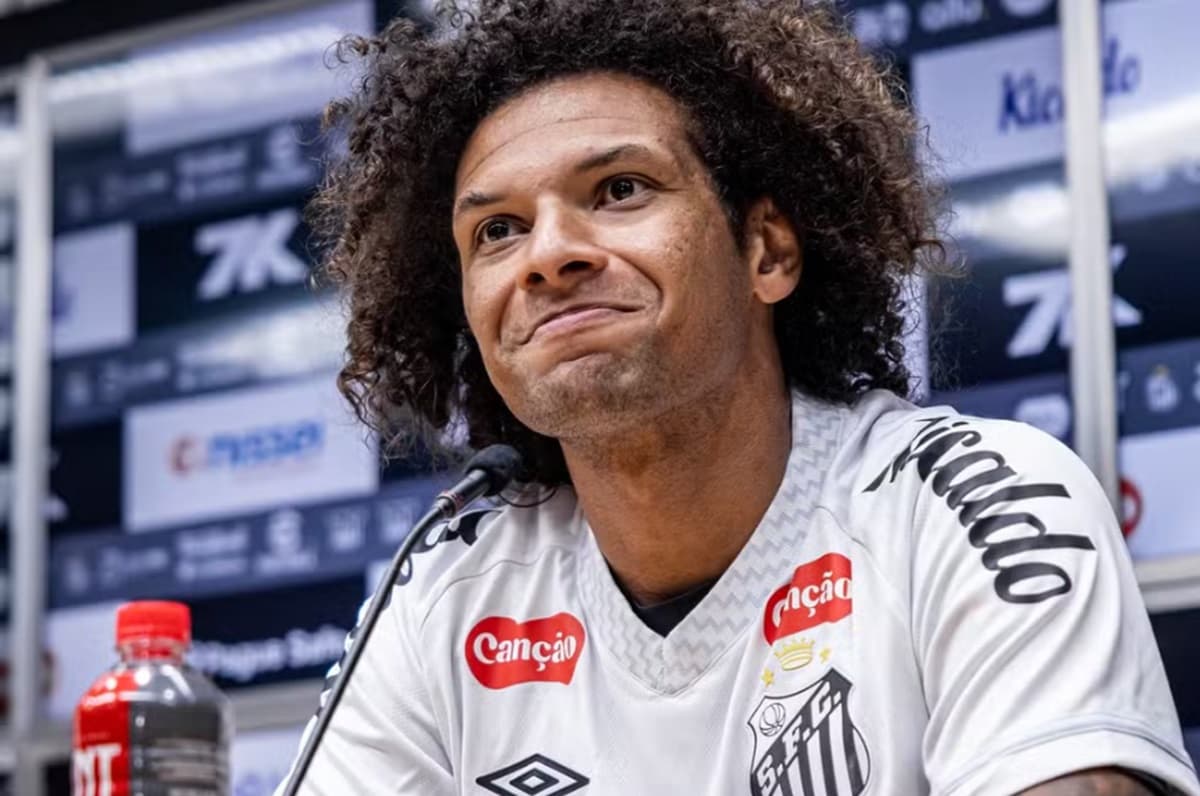 willian arão ex-flamengo é apresentado pelo santos
