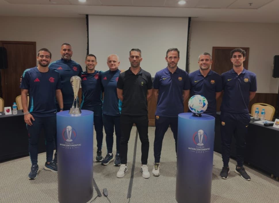 Comissões de base de Flamengo e Barcelona se encontram