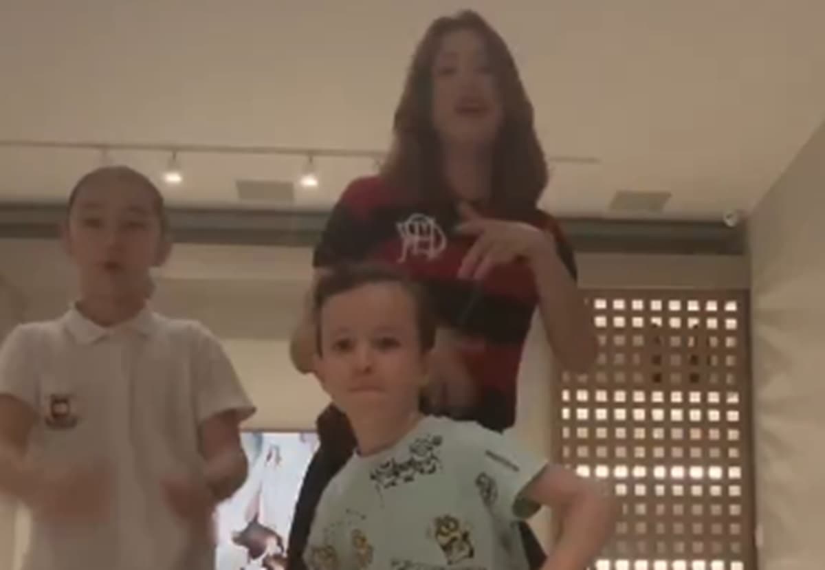esposa de jorginho dança funk do volante do flamengo