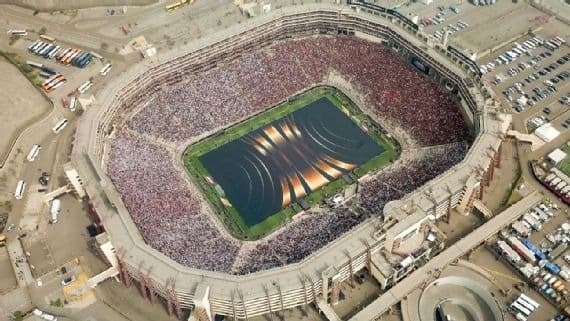 Vista aérea do Estádio Monumental de Lima antes de Flamengo x River Plate