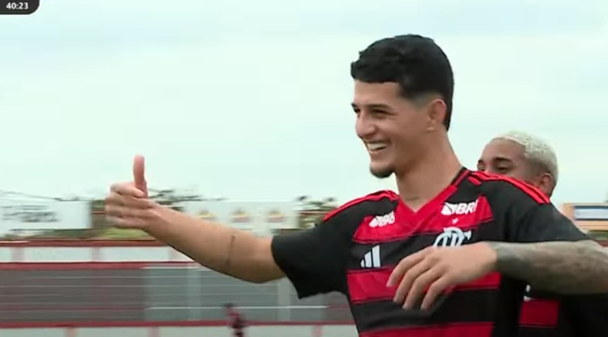 pablo lúcio marca de falta para flamengo contra bangu