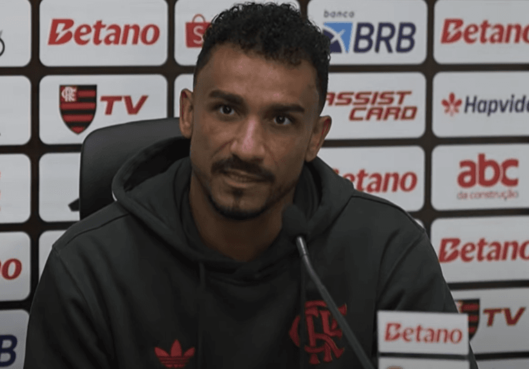 Danilo concedeu entrevista coletiva depois da vitória do Flamengo sobre o Juventude no Alfredo Jaconi
