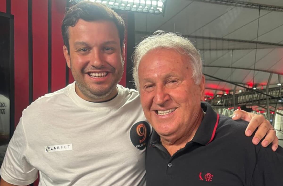 falso nove contratado pela flamengo tv analista na foto ao lado de zico