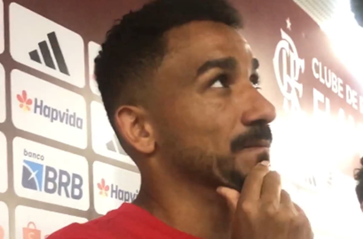 Danilo em zona mista do Maracanã após vitória do Flamengo sobre o Palmeiras