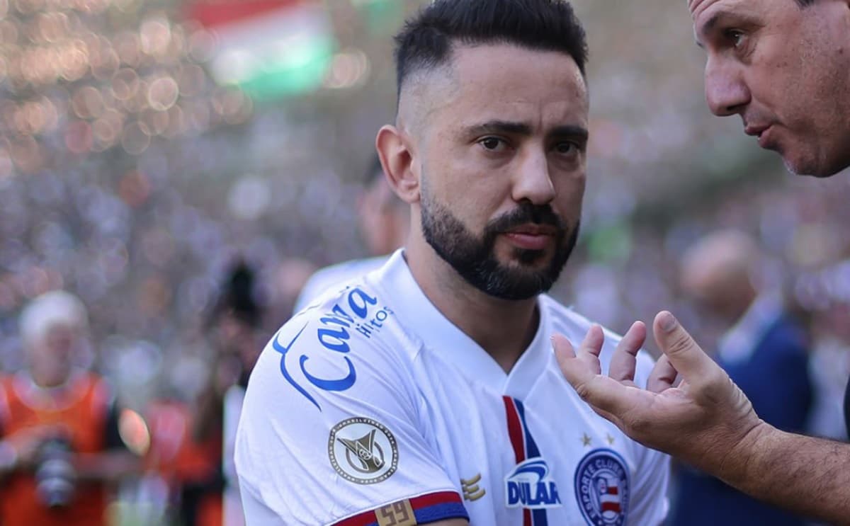 everton ribeiro em jogo bahia meia foi ídolo do flamengo