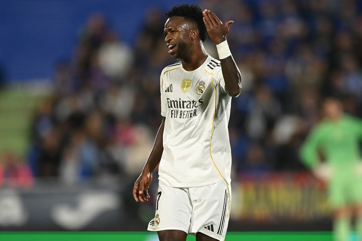 Vini Jr provoca jogador do Getafe durante jogo de La Liga