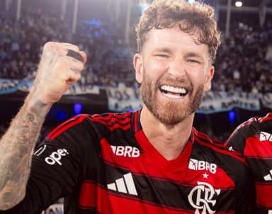 Léo Pereira sorri após Racing x Flamengo e classificação garantida para final da Libertadores