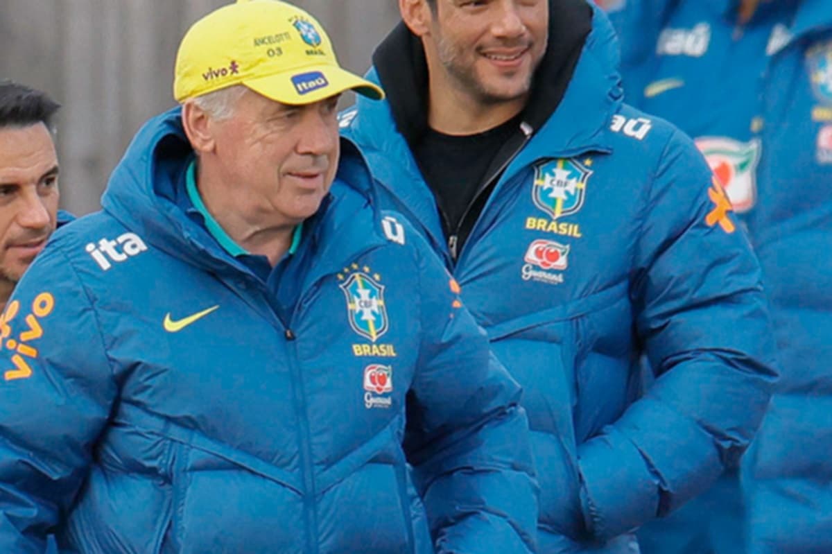 Ancelotti em treino antes de Brasil x Senegal
