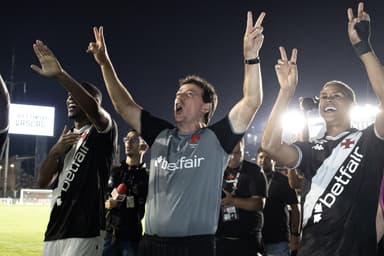 Fernando Diniz Vasco Internacional