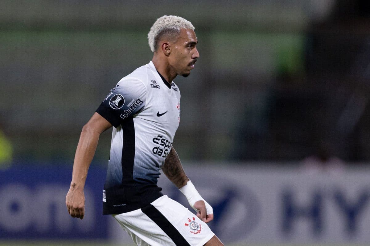 Matheuzinho, lateral-direito do Corinthians