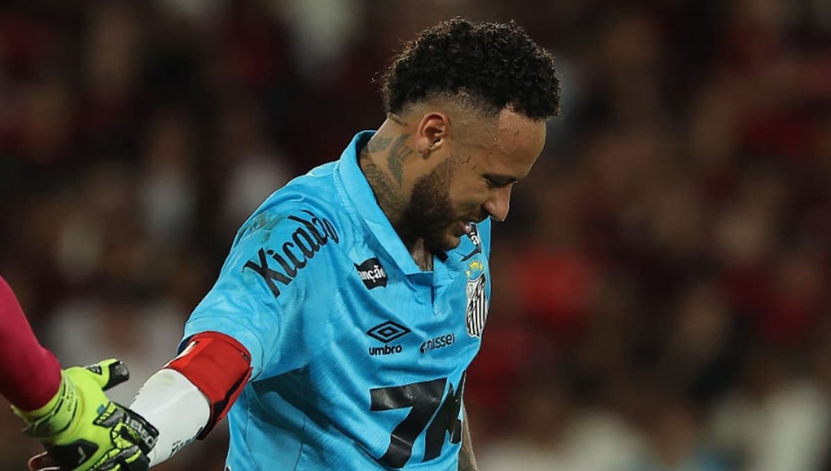 Neymar em jogo do Santos contra o Flamengo pelo Brasileirão