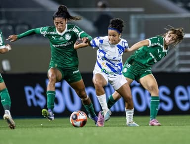 Palmeiras Feminino contra Taubaté