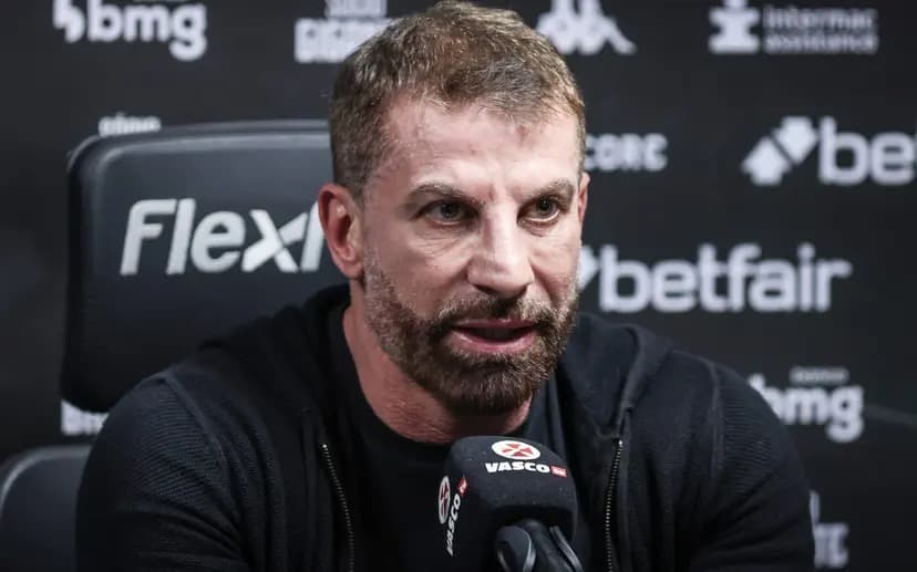 Presidente do Vasco, Pedrinho concede entrevista coletiva em São Januário