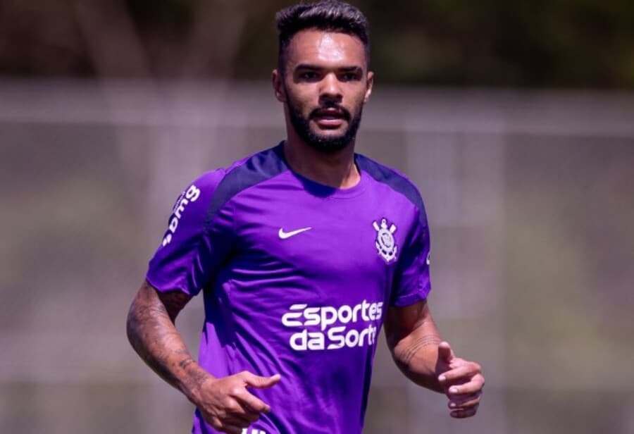 Raniele em treino do Corinthians no CT Joaquim Grava