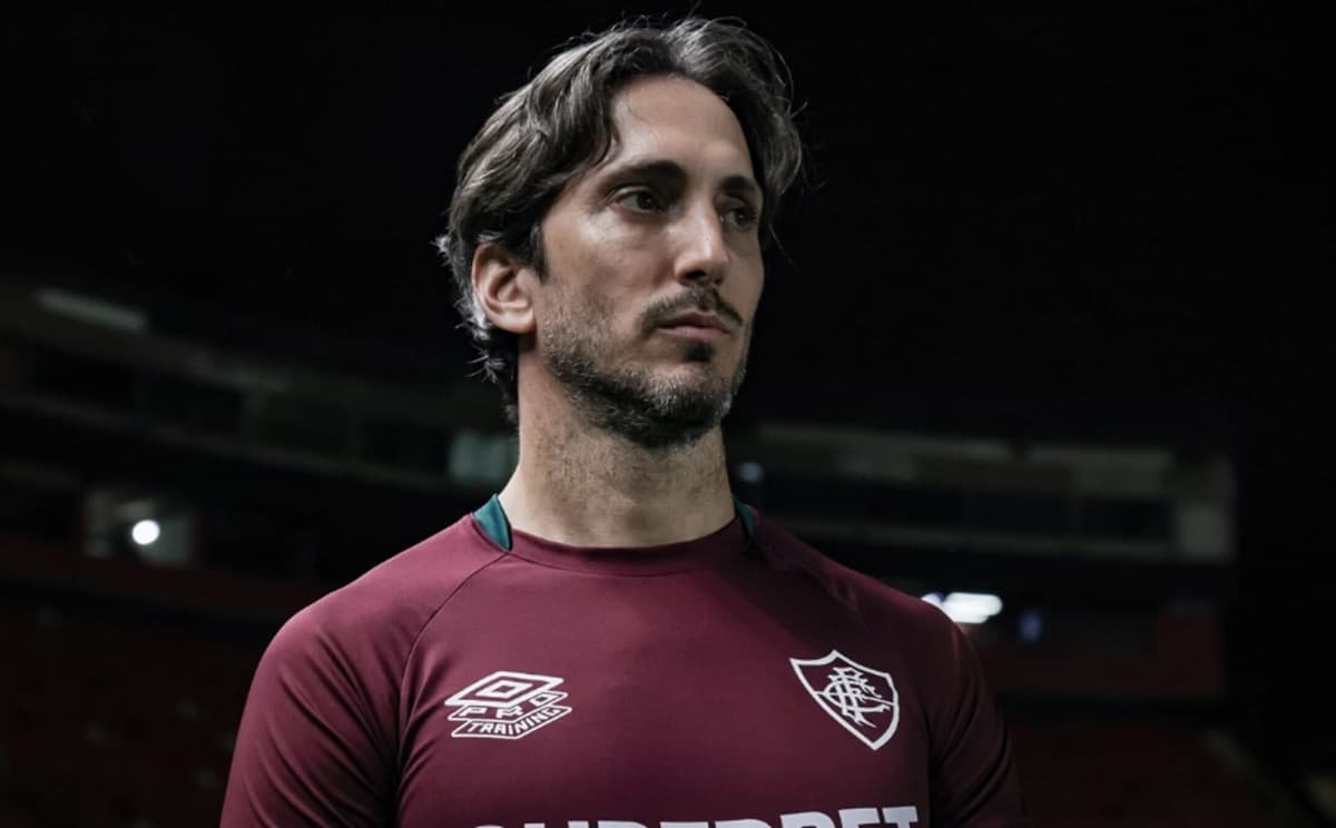 Zubeldia em jogo do Fluminense contra o Sport; técnico vai enfrentar o Cruzeiro