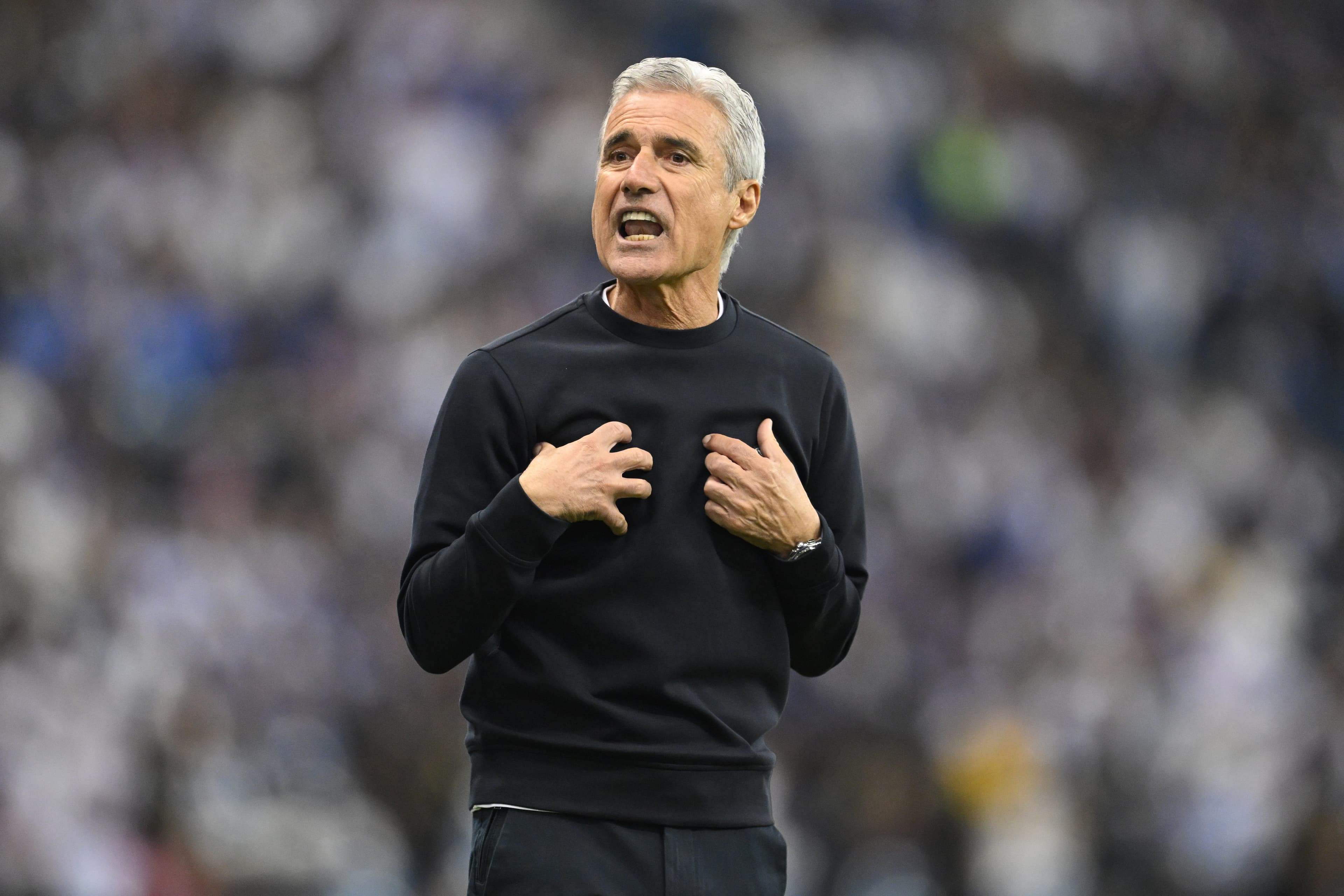 Desde chegada de Luís Castro ao Grêmio, diretoria vem mudando comissão técnica a fundo