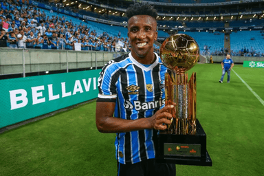 Ex-lateral Bruno Cortez com a camisa do Grêmio