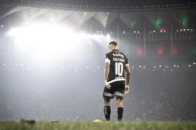 Philippe Coutinho, meia do Vasco, durante jogo no Maracanã