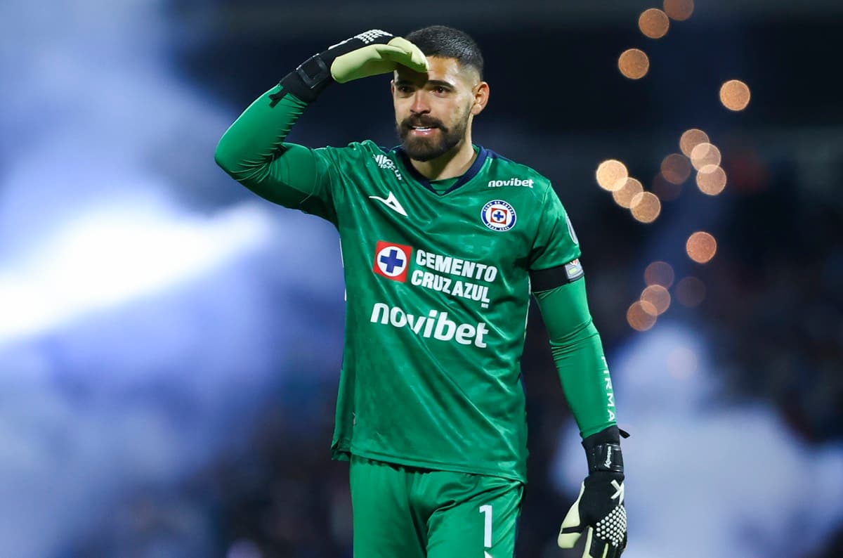 Goleiro Andrés Gudiño, do Cruz Azul, projetou jogo contra o Flamengo na Copa Intercontinental