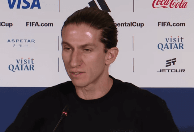 Filipe Luís durante a coletiva após PSG x Flamengo
