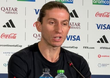 Filipe Luís em coletiva pelo Flamengo