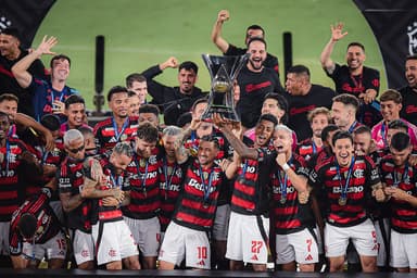 Equipe rubro-negra comemora seu nono título nacional