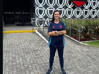 Karoline, nova treinadora da base do Flamengo