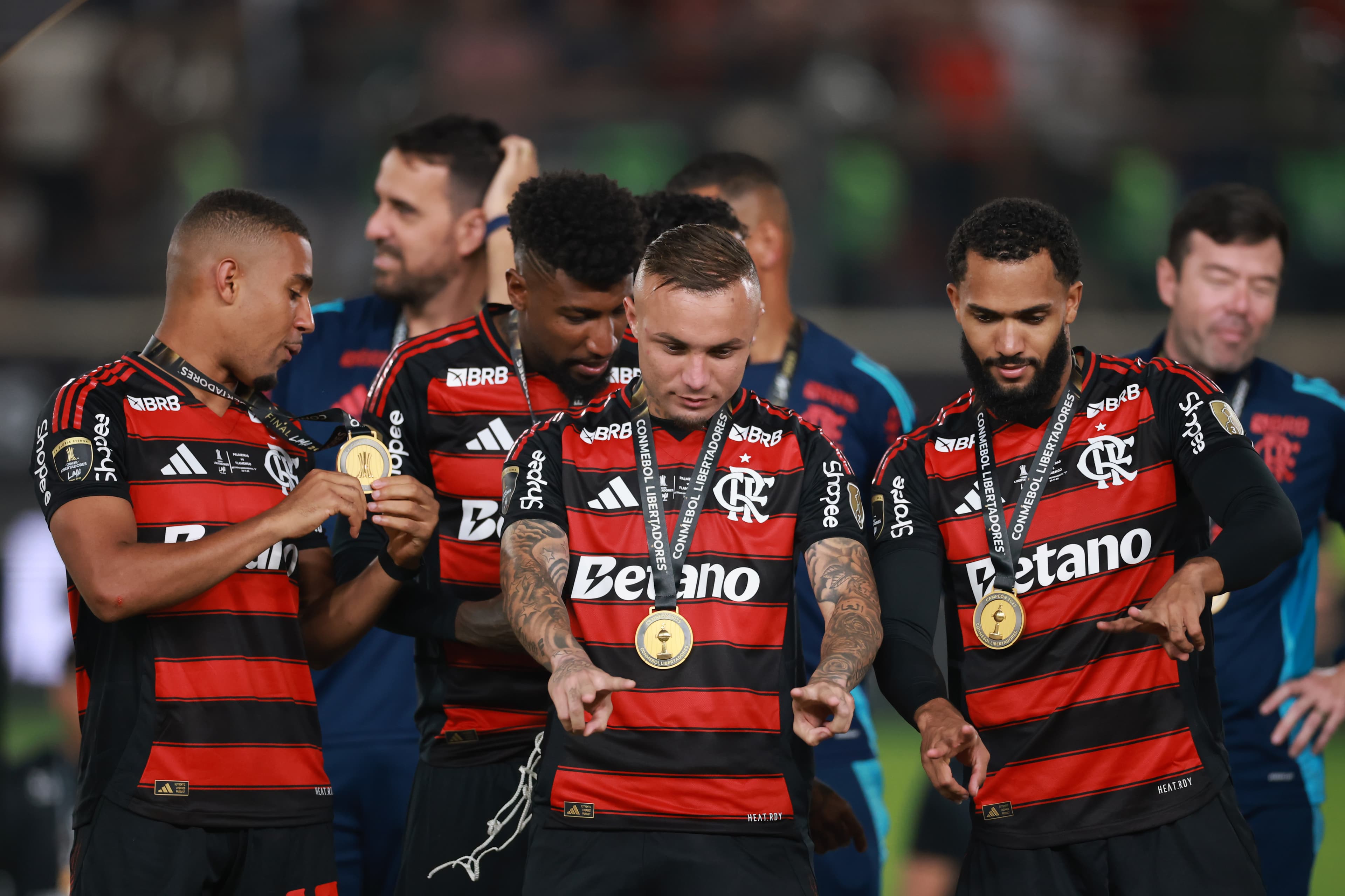 Everton Cebolinha pelo Flamengo após título da Copa Libertadores