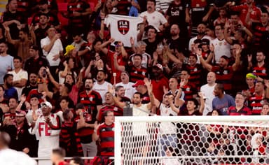 PSG e Flamengo se enfrentam em Doha; torcida rubro-negra