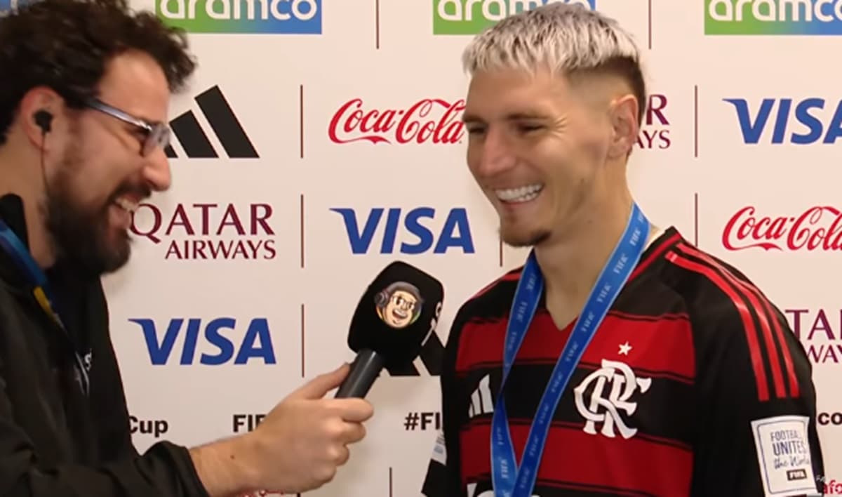 Varela em entrevista após vitória do Flamengo na CazéTV