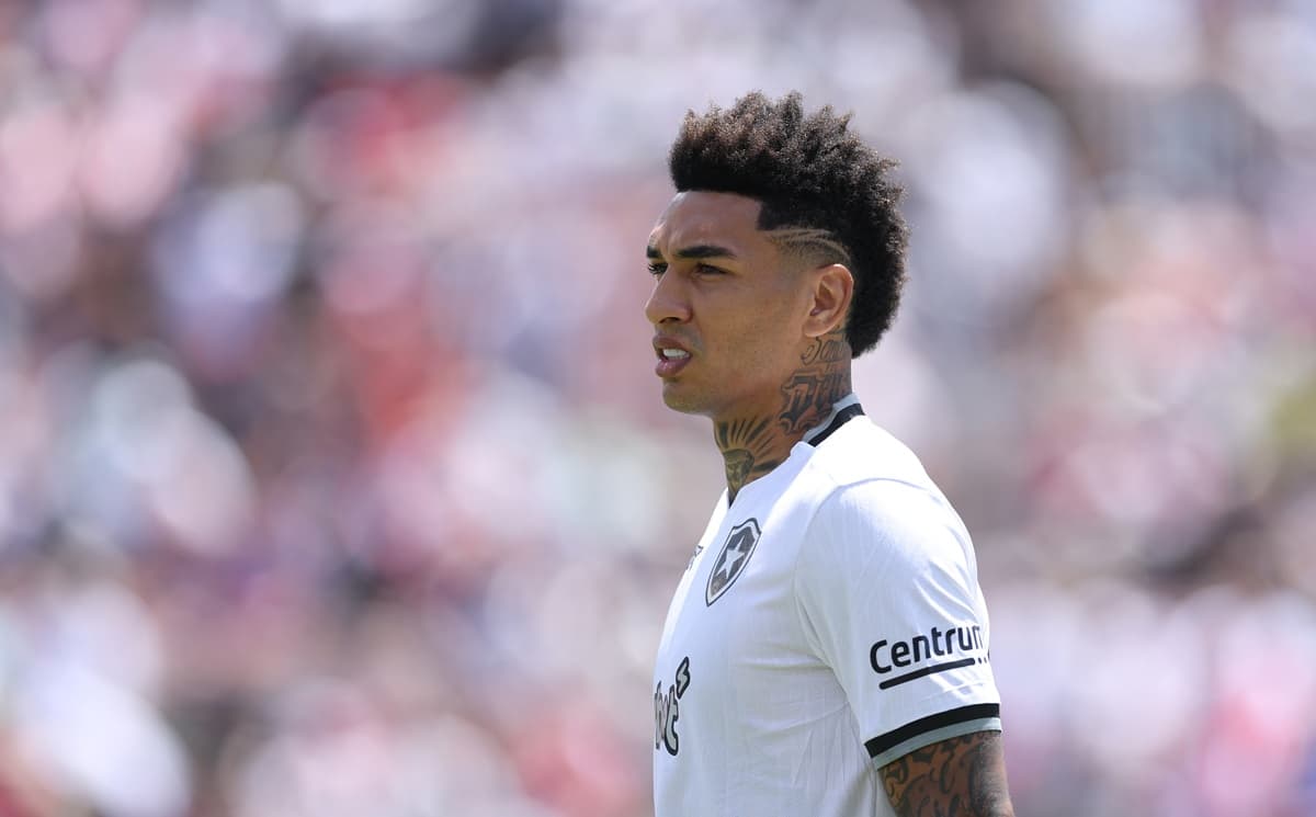 Igor Jesus, ex-Botafogo e hoje no Nottingham Forest, da Premier League, quase vestiu a camisa do Flamengo na base