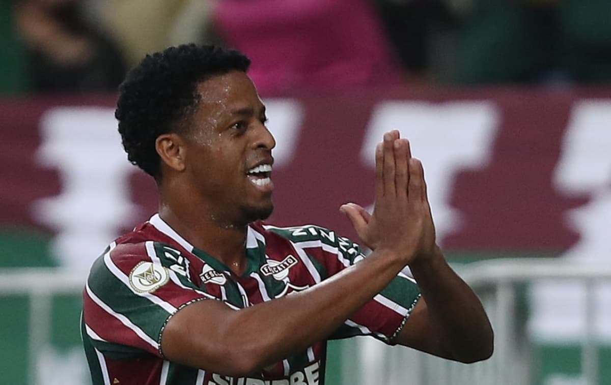 Keno vai deixar o Fluminense para jogar no Coritiba