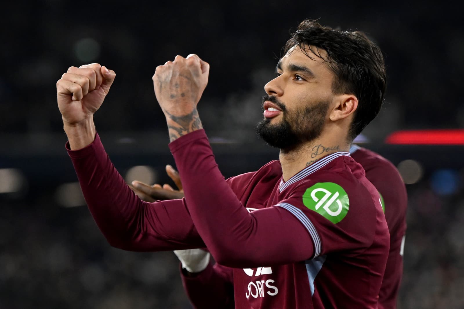 Lucas Paquetá comemora gol pelo West Ham