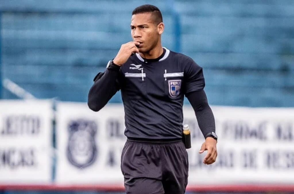 Pierry Dias dos Santos, árbitro Flamengo x Portuguesa