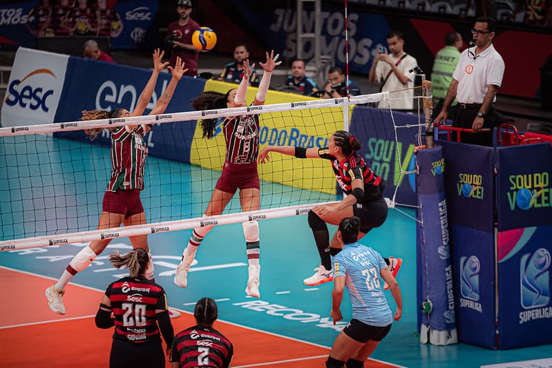 Tainara ataca contra bloqueio do Fluminense no clássico no Maracanãzinho