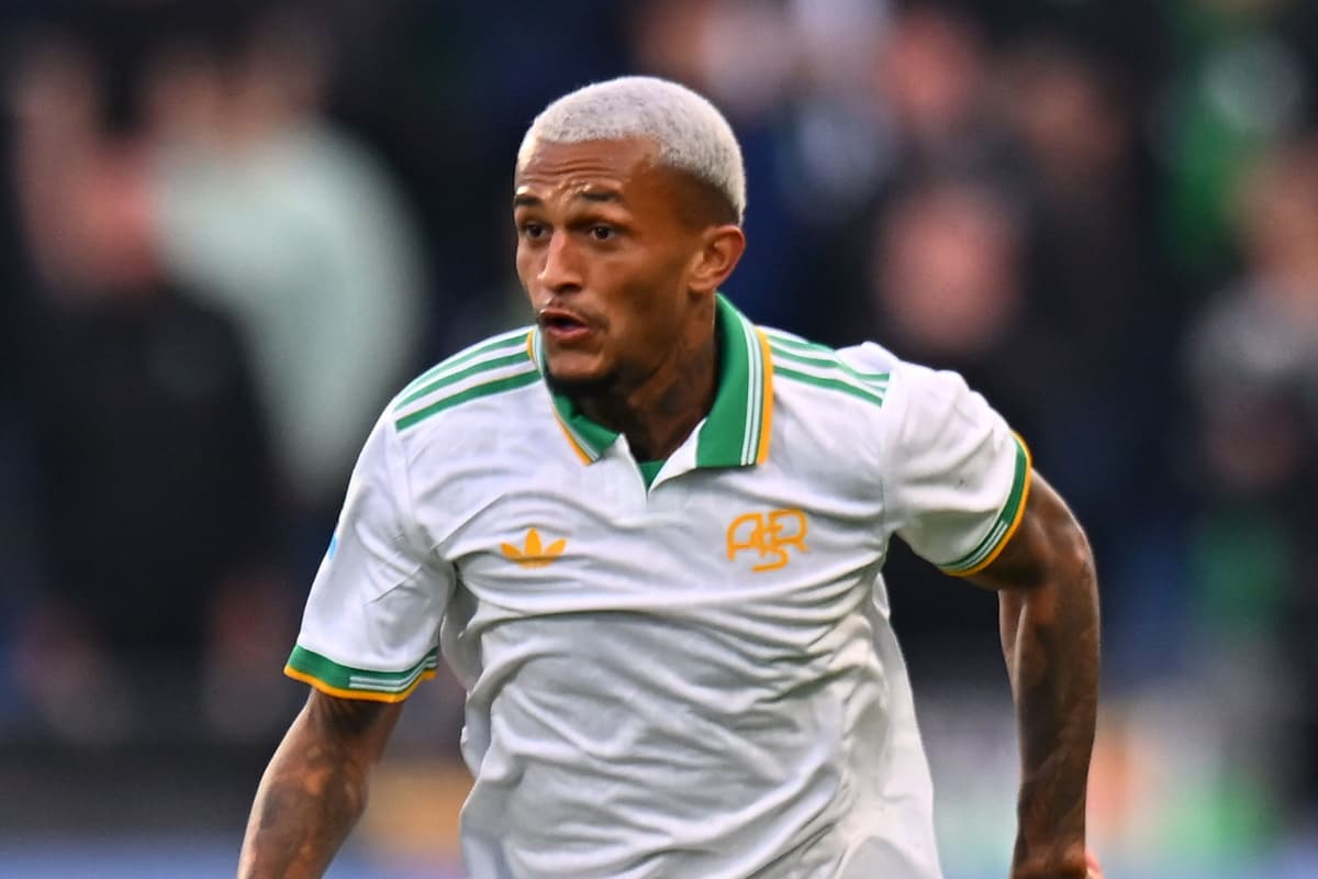 Wesley, da AS Roma, em ação durante a partida da Serie A entre US Sassuolo Calcio e AS Roma, no Mapei Stadium – Città del Tricolore, em 26 de outubro de 2025, em Sassuolo, Itália.