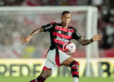 Wallace Yan fez seu último jogo pelo Flamengo