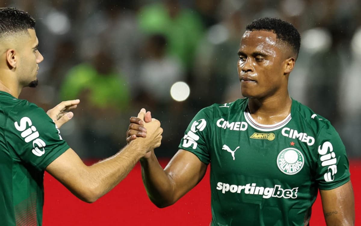 Jhon Arias, meia do Palmeiras, com Andreas Pereira