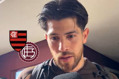 Rossi ao lado dos escudos de Flamengo e Lanús