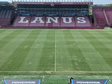 Gramado Lanús em condições ruins antes da Recopa