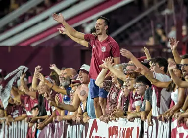 Torcedores do Lanús no Estádio Ciudad de Lanús
