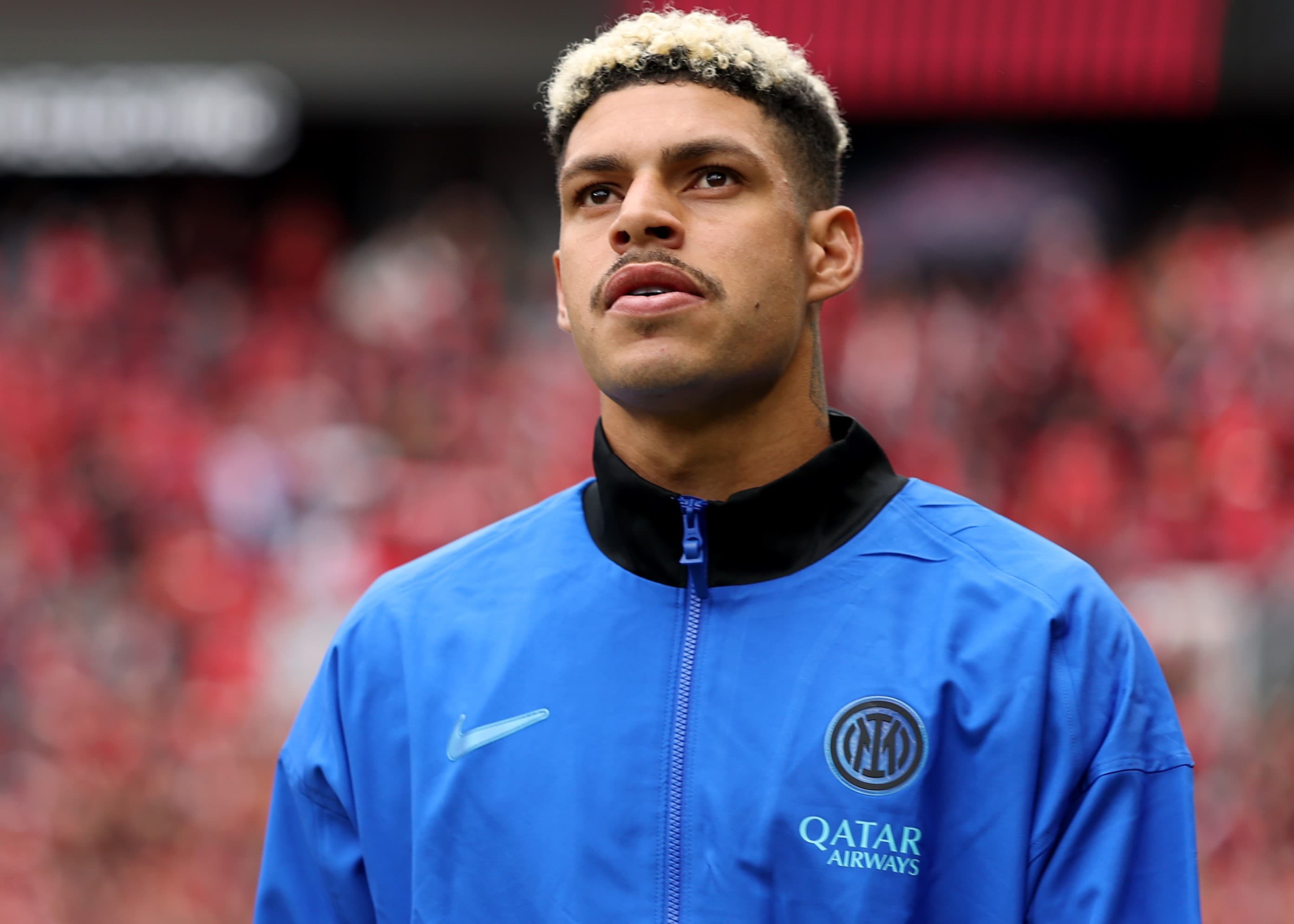 Luis Henrique durante protocolo de campo pré-jogo da Inter de Milão