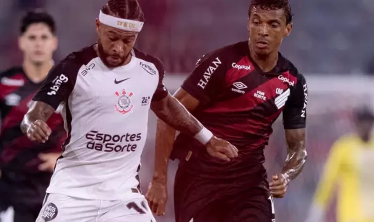 Memphis Depay fala de Corinthians e Athletico-PR