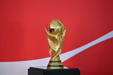 Vista da Taça do Mundo, como parte da digressão do troféu da FIFA, no Palácio do Planalto, em 26 de fevereiro de 2026, em Brasília, Brasil. A digressão fez 75 paragens ao longo de mais de 150 dias e, depois de passar por São Paulo e Rio de Janeiro, chegou