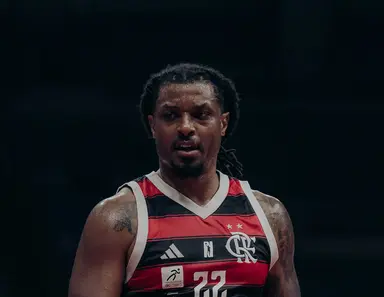 Shaq Johnson em quadra pelo FlaBasquete