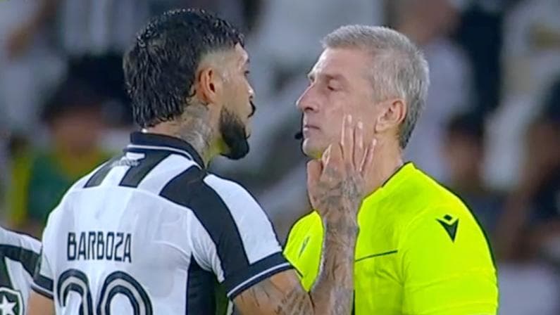 Barboza grita na cara de Anderson Daronco